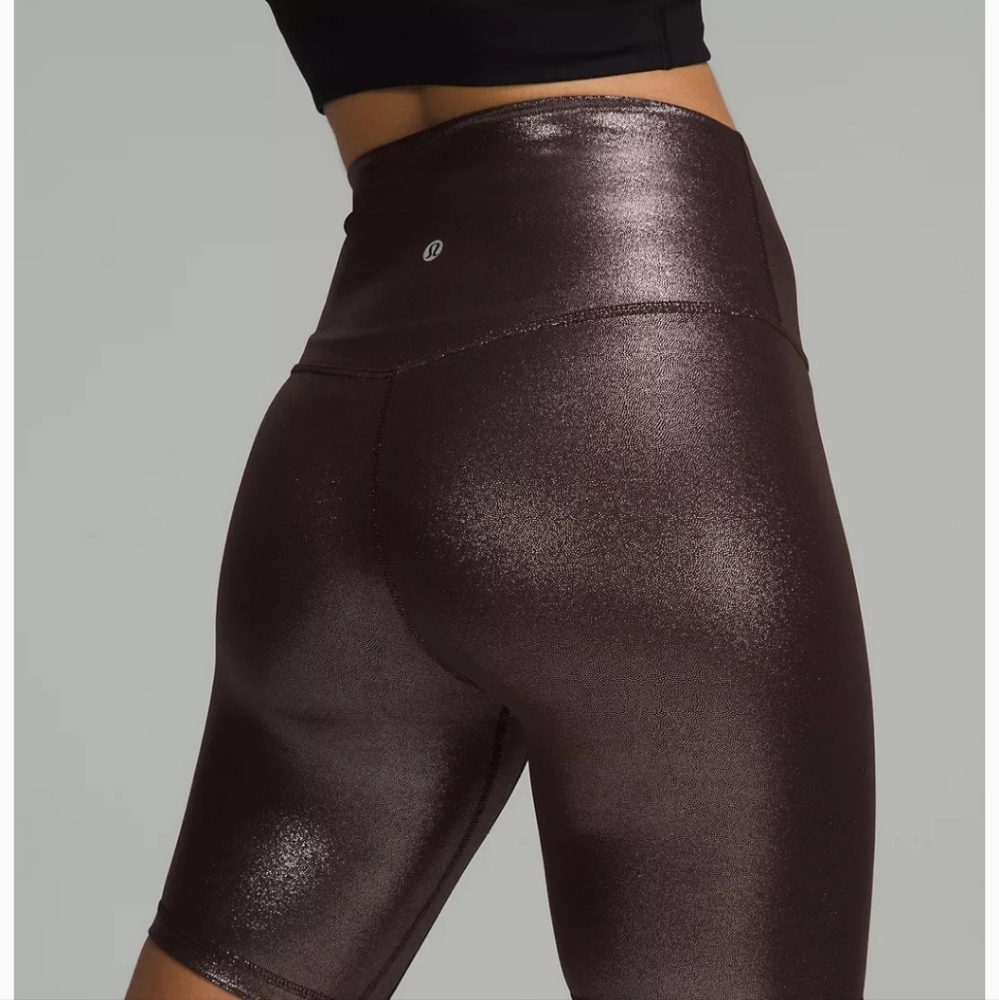 Lululemon women's shorts - Picture 3 of 5